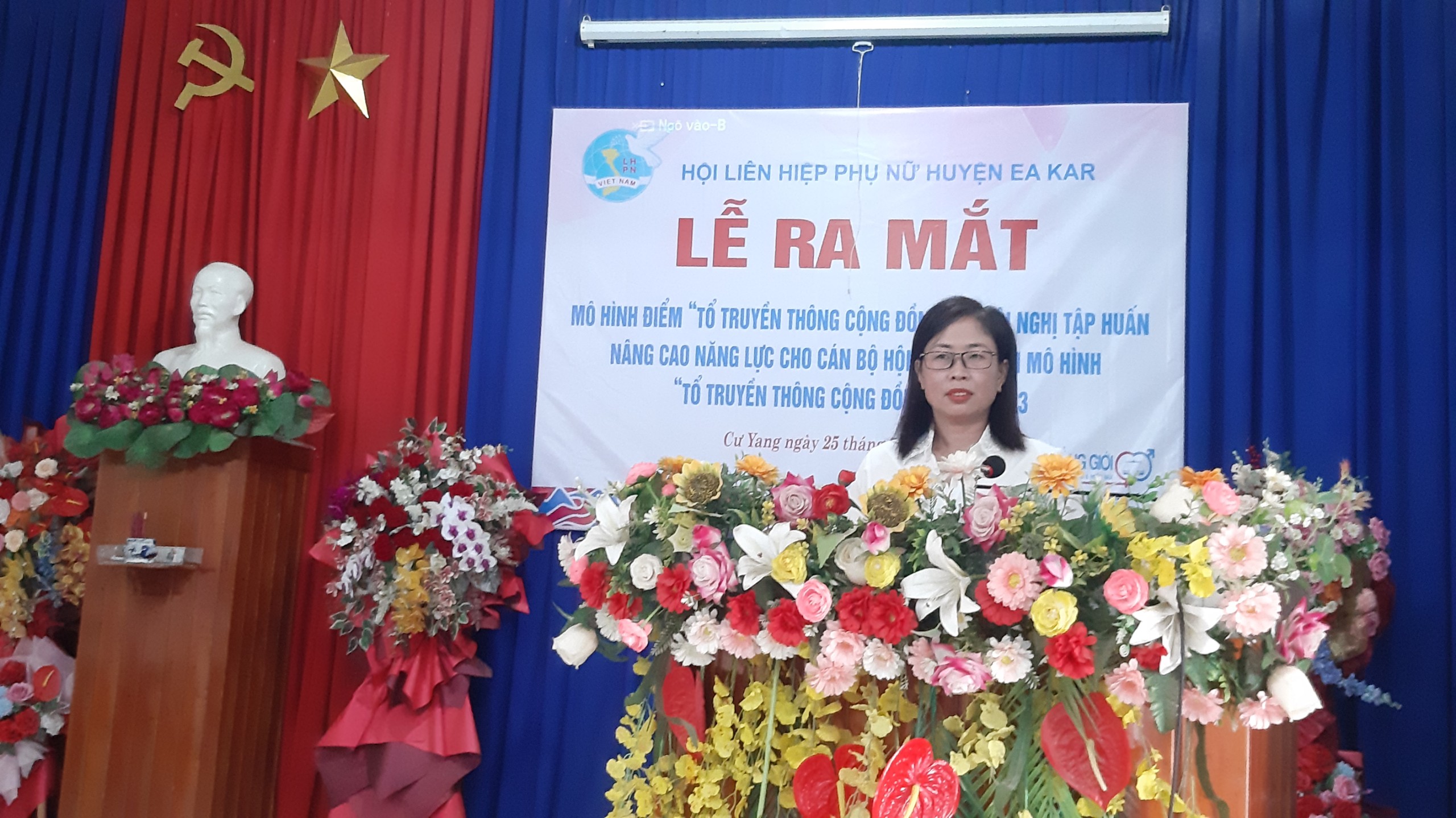 c vy phụ nữ